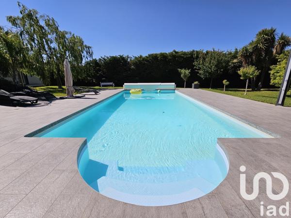 Maison 7 pièces de 190 m² à Corneilla-la-Rivière (66550)