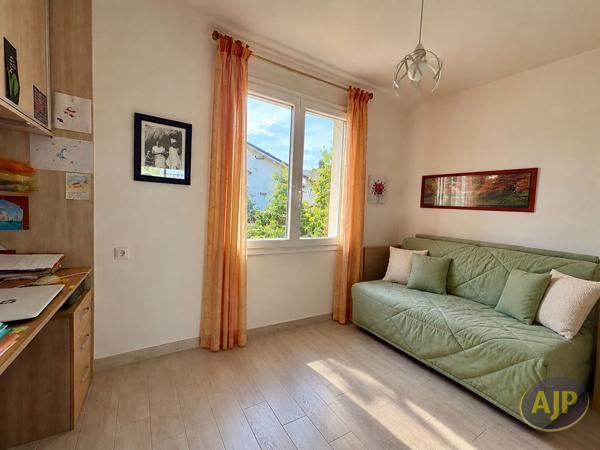 Maison à vendre Sautron - 5 pièces, 106m² avec 3 chambre(s) à 499 000€ - AJP Immobilier Sautron