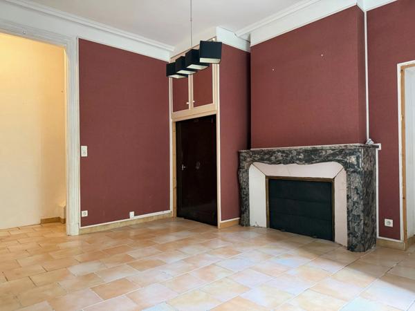 Demeure de caractère au cœur de Lézignan-Corbières avec patio privatif – 217 m² habitables