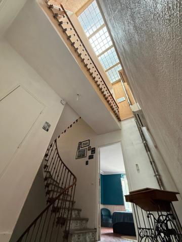 Demeure de caractère au cœur de Lézignan-Corbières avec patio privatif – 217 m² habitables