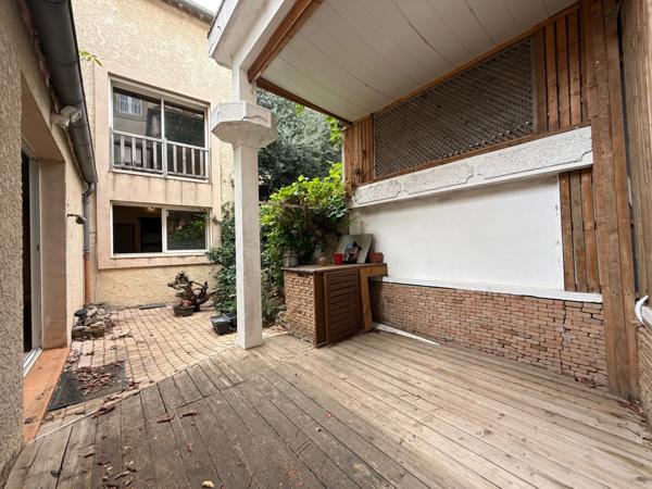 Demeure de caractère au cœur de Lézignan-Corbières avec patio privatif – 217 m² habitables