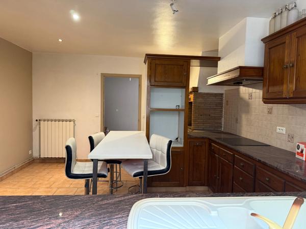 Demeure de caractère au cœur de Lézignan-Corbières avec patio privatif – 217 m² habitables