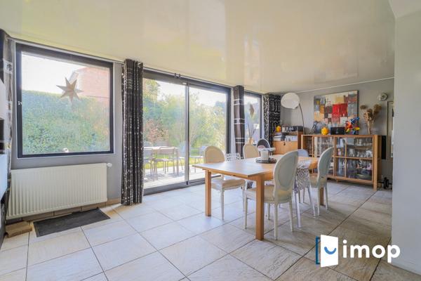 Grande maison avec exterieur