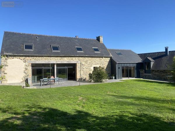 Maison à vendre à Ploëzal dans les Côtes-d'Armor (22260), ref : 22079-842