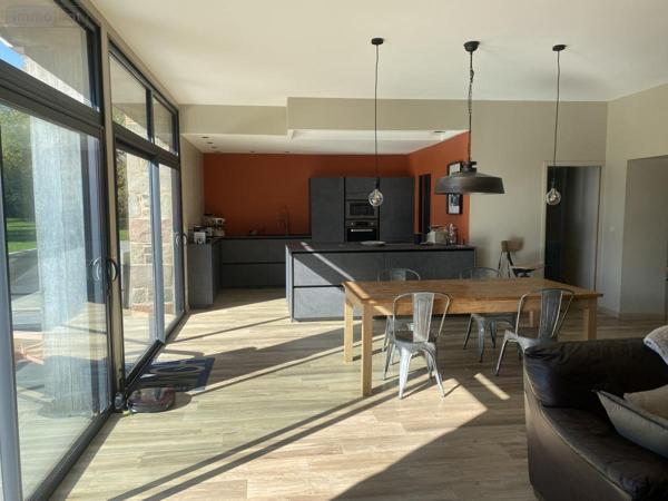 Maison à vendre à Ploëzal dans les Côtes-d'Armor (22260), ref : 22079-842