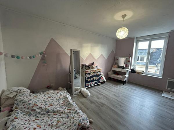 Maison de ville de 7 pièces à vendre à Noyen sur Sarthe