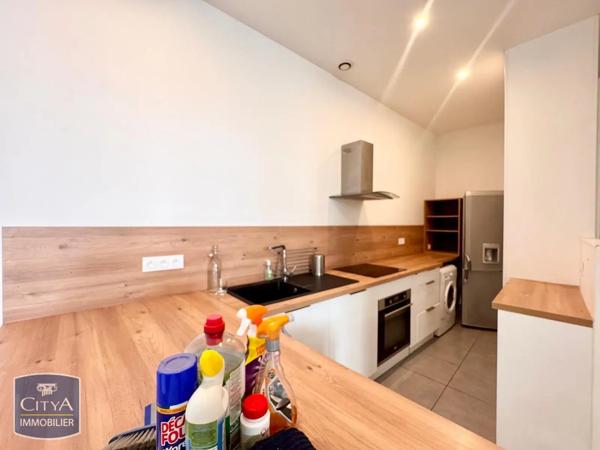 Appartement à louer 3 pièces 65.08m² Nîmes (30900)