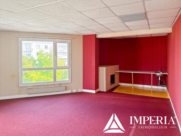 Saint-Pierre-des-Corps (37700) BUREAUX GARE TGV