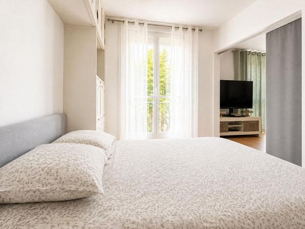 EXCLUSIVITE  : T4 RÉNOVÉ , 1ER ETAGE,3 CHAMBRES, 2 BALCONS EXTÉRIEURS & GRANDE CAVE-ATELIER