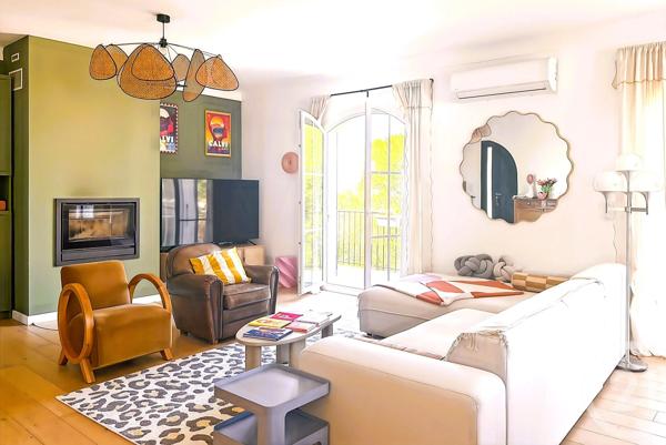 Appartement T3 à vendre  3 pièces - 121,35 m 2   CALVI  - 202