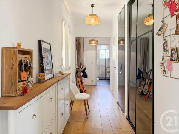 Appartement T3 à vendre  3 pièces - 121,35 m 2   CALVI  - 202