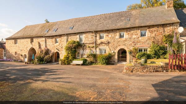 Manoir du XIVe siècle avec dépendances, gîte et 8,5 hectares de terrain Propriété de prestige entre mer et campagne