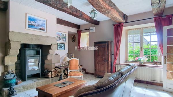 Manoir du XIVe siècle avec dépendances, gîte et 8,5 hectares de terrain Propriété de prestige entre mer et campagne