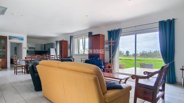 Manoir du XIVe siècle avec dépendances, gîte et 8,5 hectares de terrain Propriété de prestige entre mer et campagne