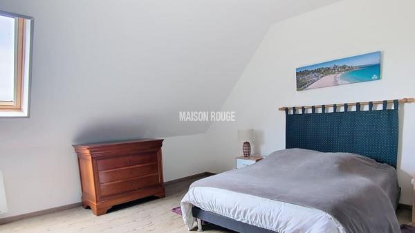 Manoir du XIVe siècle avec dépendances, gîte et 8,5 hectares de terrain Propriété de prestige entre mer et campagne