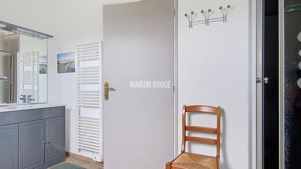 Manoir du XIVe siècle avec dépendances, gîte et 8,5 hectares de terrain Propriété de prestige entre mer et campagne