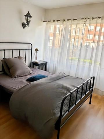 Appartement La Madeleine 2 pièce(s) 58.25 m2, 1 chambre et cave