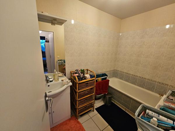 Appartement F2 Vichy 47 m² résidence recente 2007 et sécurisée