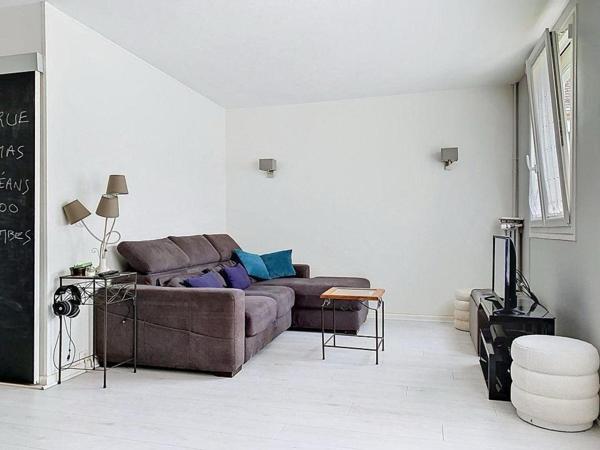 Appartement 3P rénové avec parking en plein centre ville