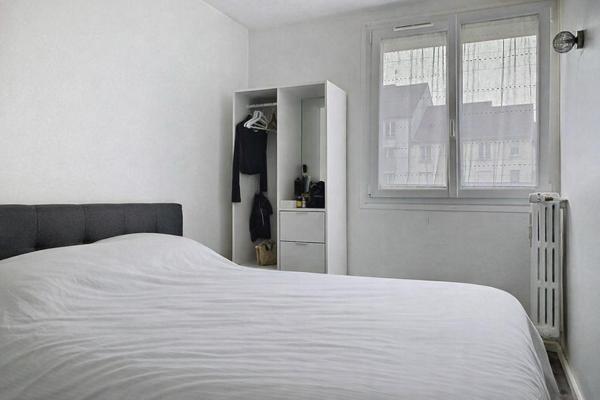 Appartement 3P rénové avec parking en plein centre ville