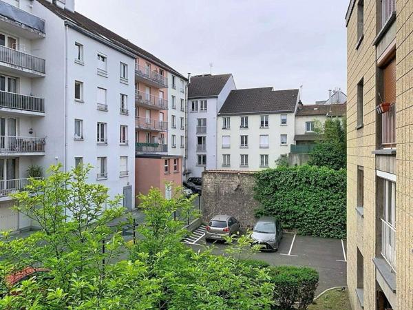 Appartement 3P rénové avec parking en plein centre ville