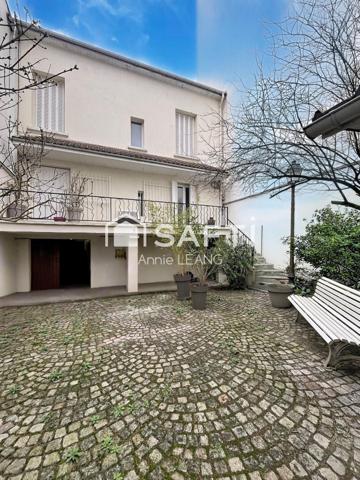 Propriété rare à Montreuil : grande maison à multiples accès, dépendance et terrain constructible à 8 min du métro ligne 11.