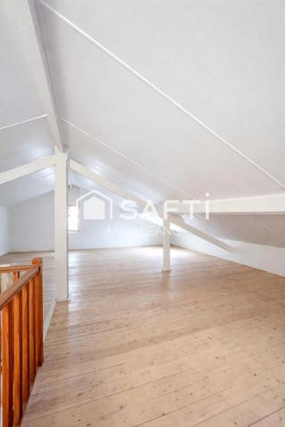 Propriété rare à Montreuil : grande maison à multiples accès, dépendance et terrain constructible à 8 min du métro ligne 11.