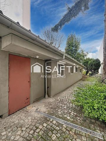 Propriété rare à Montreuil : grande maison à multiples accès, dépendance et terrain constructible à 8 min du métro ligne 11.