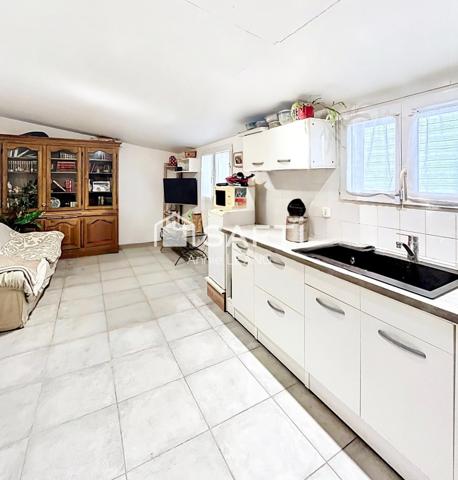 Propriété rare à Montreuil : grande maison à multiples accès, dépendance et terrain constructible à 8 min du métro ligne 11.