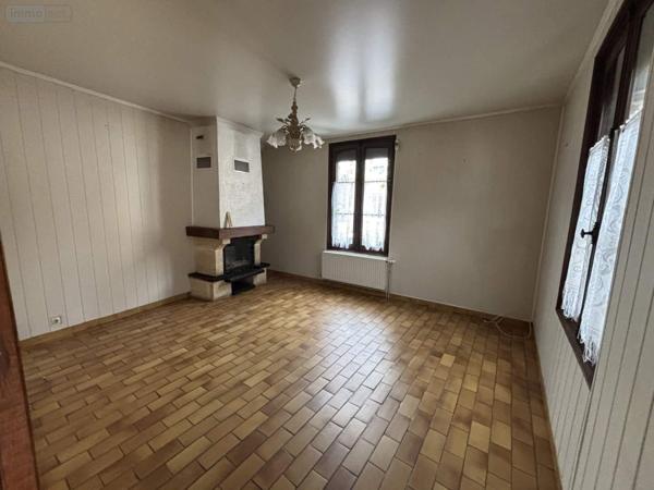 Maison à vendre à Bessé-sur-Braye dans la Sarthe (72310), ref : 101/1971