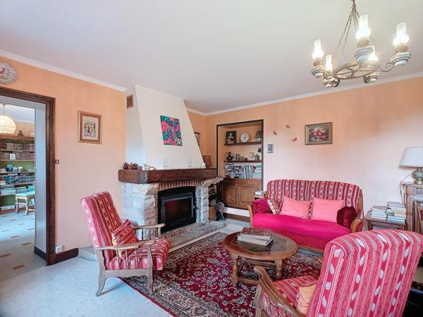 Grande propriété divisible sur terrain constructible