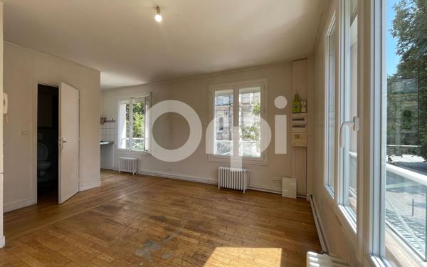 Immeuble à vendre    18 pièces • 343,20 m2 Évreux