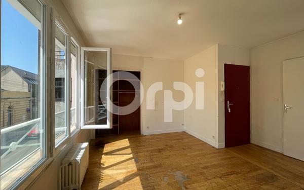 Immeuble à vendre    18 pièces • 343,20 m2 Évreux