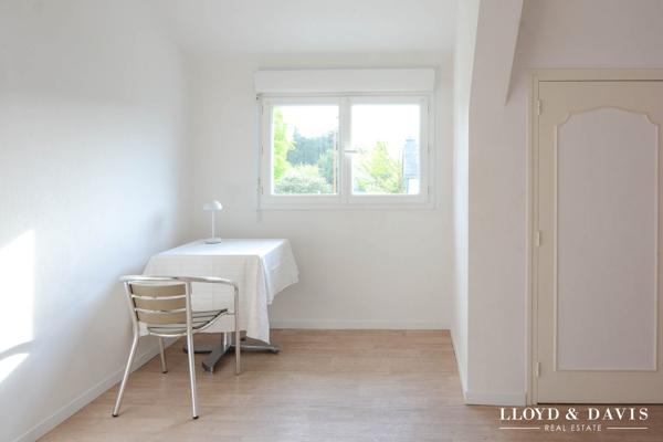 Maison familiale dans le bourg de Remungol