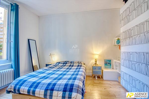Versailles Notre-Dame Appartement 4 pièces 83.5 m² avec terrasse situé au 1er étage €715 000 ** - Référence 25404