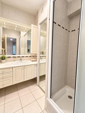 DUPLEX 4 CHAMBRES AVEC JARDIN PRIVATIF ET GARAGE