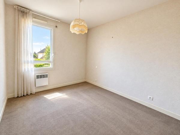 DUPLEX 4 CHAMBRES AVEC JARDIN PRIVATIF ET GARAGE