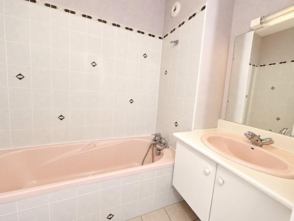 DUPLEX 4 CHAMBRES AVEC JARDIN PRIVATIF ET GARAGE