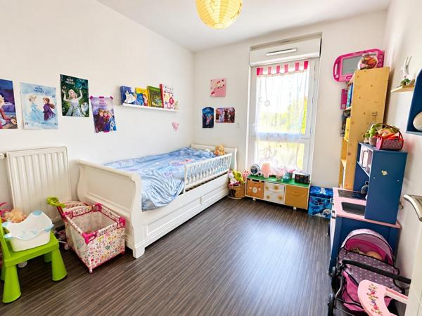 Appartement T3 avec jardin privatif et terrasse à seulement 10 minutes à pied du centre-ville