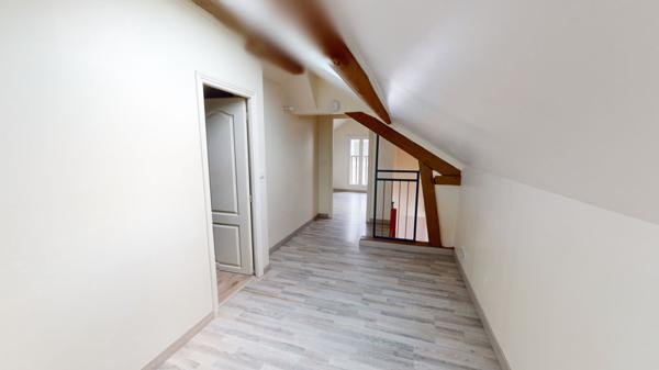 Immeuble CHILLY-MAZARIN 2 appartements avec 2 parkings 118.10 m²