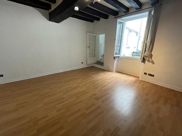 A Louer - Nantes Centre Ville - Appartement De Type 1 De 26,45 M²