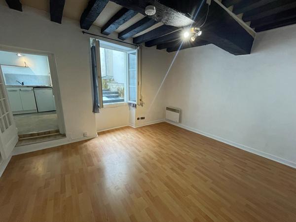 A Louer - Nantes Centre Ville - Appartement De Type 1 De 26,45 M²