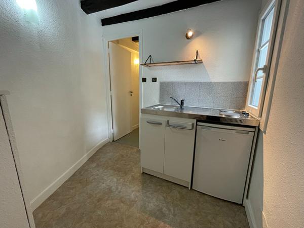 A Louer - Nantes Centre Ville - Appartement De Type 1 De 26,45 M²
