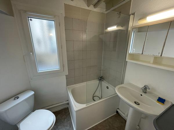 A Louer - Nantes Centre Ville - Appartement De Type 1 De 26,45 M²