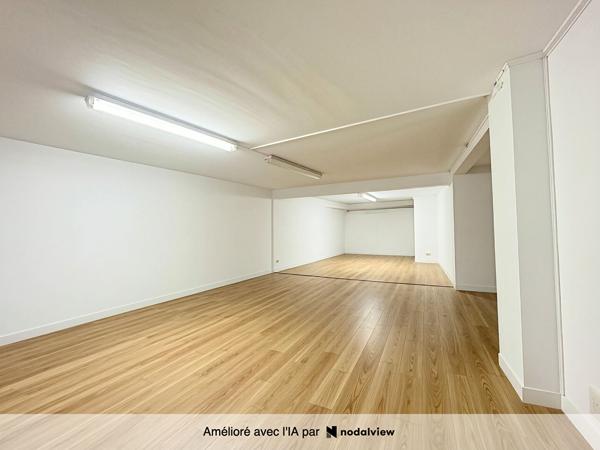 NICE CALIFORNIE, À DEUX PAS DE LA MER, UN DUPLEX ATYPIQUE AVEC 100 M² DE JARDIN