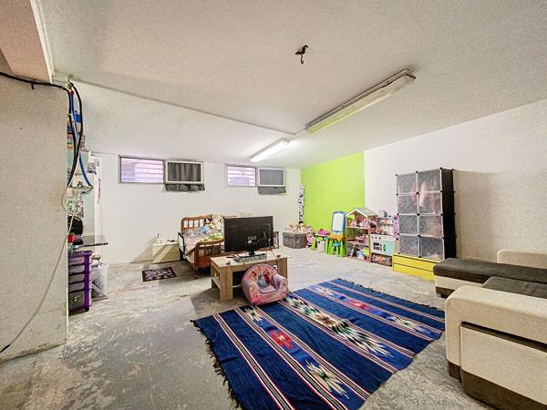 NICE CALIFORNIE, À DEUX PAS DE LA MER, UN DUPLEX ATYPIQUE AVEC 100 M² DE JARDIN