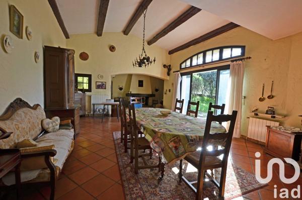 Maison traditionnelle 9 pièces de 215 m² à Mouans-Sartoux (06370)