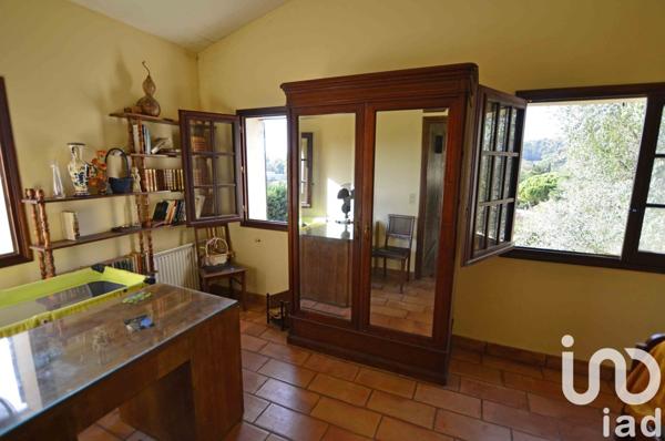 Maison traditionnelle 9 pièces de 215 m² à Mouans-Sartoux (06370)