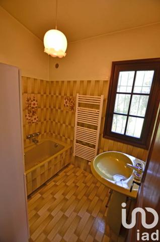Maison traditionnelle 9 pièces de 215 m² à Mouans-Sartoux (06370)