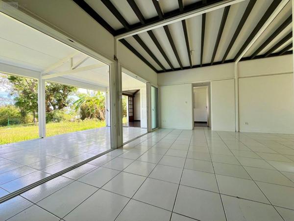 Maison à vendre à La-Montagne à la Réunion (97417), ref : 97405/209   
ruisseau blanc